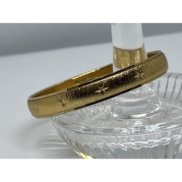 Vintage Monet M Signed Textured Gold Tone Etched Bangle Bracelet - Picture 2 of 6